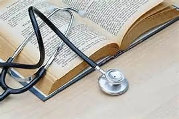 ନିଟ୍–ପିଜି ୨୦୨୫ କଟ୍‌-ଅଫ୍‌ ହ୍ରାସ ନେଇ ସୁପ୍ରିମ୍‌କୋର୍ଟର ପ୍ରଶ୍ନ, ଏନ୍‌ବିଇଏମ୍‌ଏସ୍‌କୁ ସତ୍ୟପାଠ ଦାଖଲ ନିର୍ଦ୍ଦେଶ