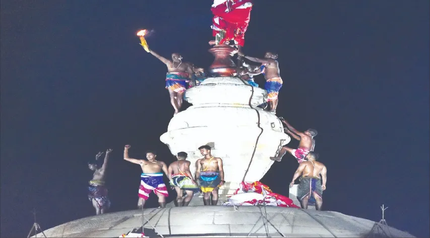 ଶ୍ରୀଲିଙ୍ଗରାଜଙ୍କ ମହାଦୀପରେ ବିଭୋର ଭୁବନେଶ୍ବର; ଏକାମ୍ର କ୍ଷେତ୍ର ବିକାଶ ପାଇଁ ୩୩୦ କୋଟି ଘୋଷଣା