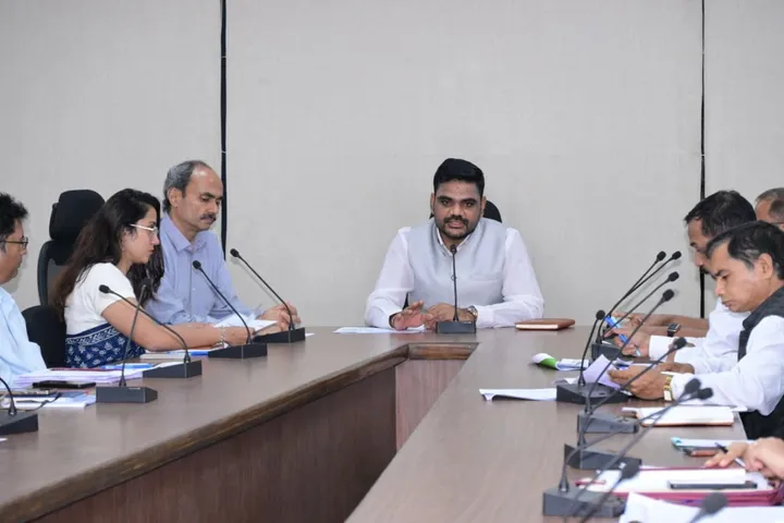 ଜୁନ୍ ୨୦୨୬ ସୁଦ୍ଧା ୩ ଲକ୍ଷ କୋଟିରୁ ଅଧିକ ପୁଞ୍ଜିନିବେଶ ପ୍ରକଳ୍ପର ଉଦଘାଟନ ଲକ୍ଷ୍ୟ, ଶିଳ୍ପ ବିଭାଗକୁ ମନ୍ତ୍ରୀଙ୍କ ନିର୍ଦ୍ଦେଶ