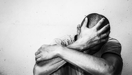 ଉଚ୍ଛେଦ କାର୍ଯ୍ୟବେଳେ ଅଭାବନୀୟ ଘଟଣା; ପ୍ରଶାସନ ସାମ୍ନାରେ ବିଷ ପିଇଲେ ବ୍ୟବସାୟୀ