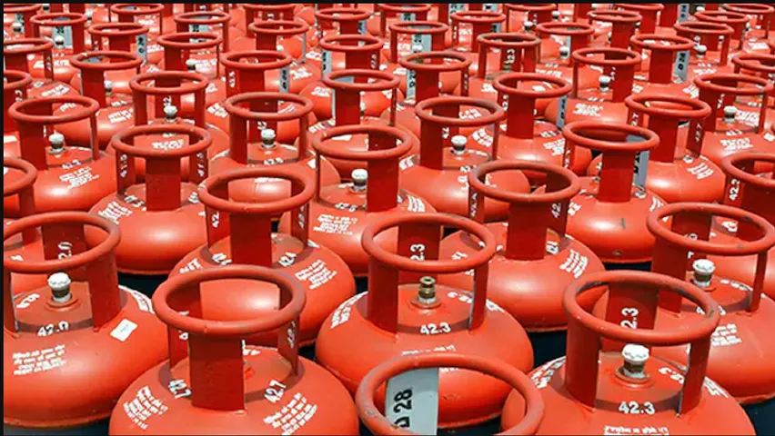 ଗ୍ୟାସ୍‌ ସଂକଟର ପ୍ରଭାବ: କ୍ୟାଫେଟାରିଆ ବନ୍ଦ କରୁଛନ୍ତି ଆଇଟି କମ୍ପାନୀ, ‘ୱାର୍କ ଫ୍ରମ୍‌ ହୋମ୍‌’ କଲ୍ଚର ଆରମ୍ଭ