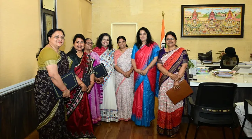 LBSNAA ପ୍ରଶିକ୍ଷଣ ପରେ ଓଡ଼ିଶାକୁ ଫେରିଲେ ୬ ମହିଳା IAS ଅଧିକାରୀ