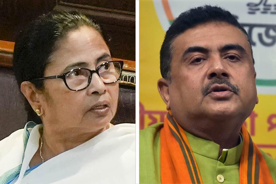 ମମତା ବାନାର୍ଜୀ ବନାମ ଶୁଭେନ୍ଦୁ ଅଧିକାରୀ: ଦ୍ୱିତୀୟ ପର୍ଯ୍ୟାୟରେ ପ୍ରବେଶ କରିଛି ବଙ୍ଗଳାର ପରିଭାଷିତ ରାଜନୈତିକ ପ୍ରତିଦ୍ୱନ୍ଦ୍ୱିତା