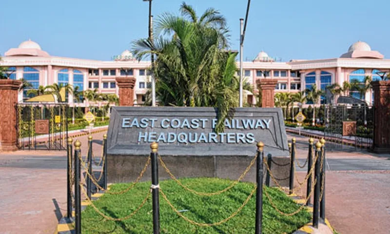 ପୂର୍ବତଟ ରେଳବାଇ ବିବାଦ: ‘ଓଡ଼ିଶାରୁ ଗୋଟିଏ ଇଞ୍ଚ ମଧ୍ୟ ରେଳପଥ ବାହାରୁନାହିଁ’—ରାଜ୍ୟ ସରକାରର ସ୍ପଷ୍ଟୀକରଣ