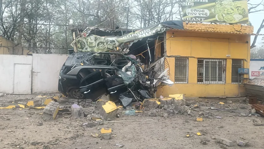 ରାଉରକେଲାରେ ଦୁଇଟି ସଡ଼କ ଦୁର୍ଘଟଣା: ଯୁବତୀ ସହ ୩ ଜଣଙ୍କ ମୃତ୍ୟୁ, ଜଣେ ଗୁରୁତର