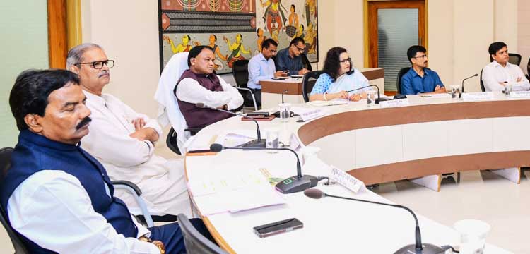 ଚାଷୀଙ୍କୁ ସମୟରେ ସାର ଯୋଗାଣ ନିଶ୍ଚିତ କରିବାକୁ ମୁଖ୍ୟମନ୍ତ୍ରୀଙ୍କ ନିର୍ଦ୍ଦେଶ