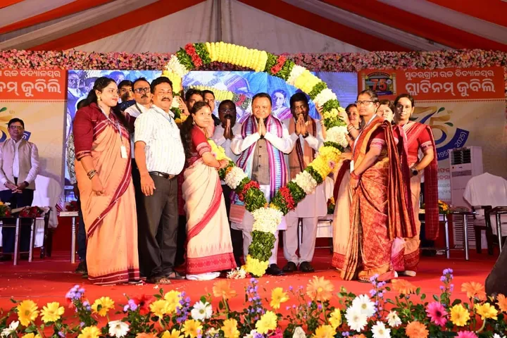 ସୁନ୍ଦରଗ୍ରାମ ହାଇସ୍କୁଲର ପ୍ଲାଟିନମ୍ ଜୁବୁଲି ଉତ୍ସବରେ ମୁଖ୍ୟମନ୍ତ୍ରୀଙ୍କ ଯୋଗଦାନ, ଶିକ୍ଷାର ଗୌରବମୟ ଯାତ୍ରାକୁ କଲେ ସ୍ମରଣ