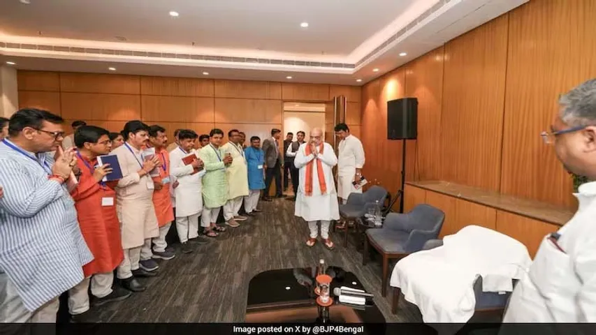 ପଶ୍ଚିମବଙ୍ଗ ନିର୍ବାଚନ: ଦ୍ୱିତୀୟ ପର୍ଯ୍ୟାୟ ପାଇଁ ଅମିତ ଶାହଙ୍କ ରଣନୀତି ବୈଠକ, ପ୍ରତି ଆସନରେ ୨୦ ହଜାର ଅଧିକ ଭୋଟ୍ ଲକ୍ଷ୍ୟ