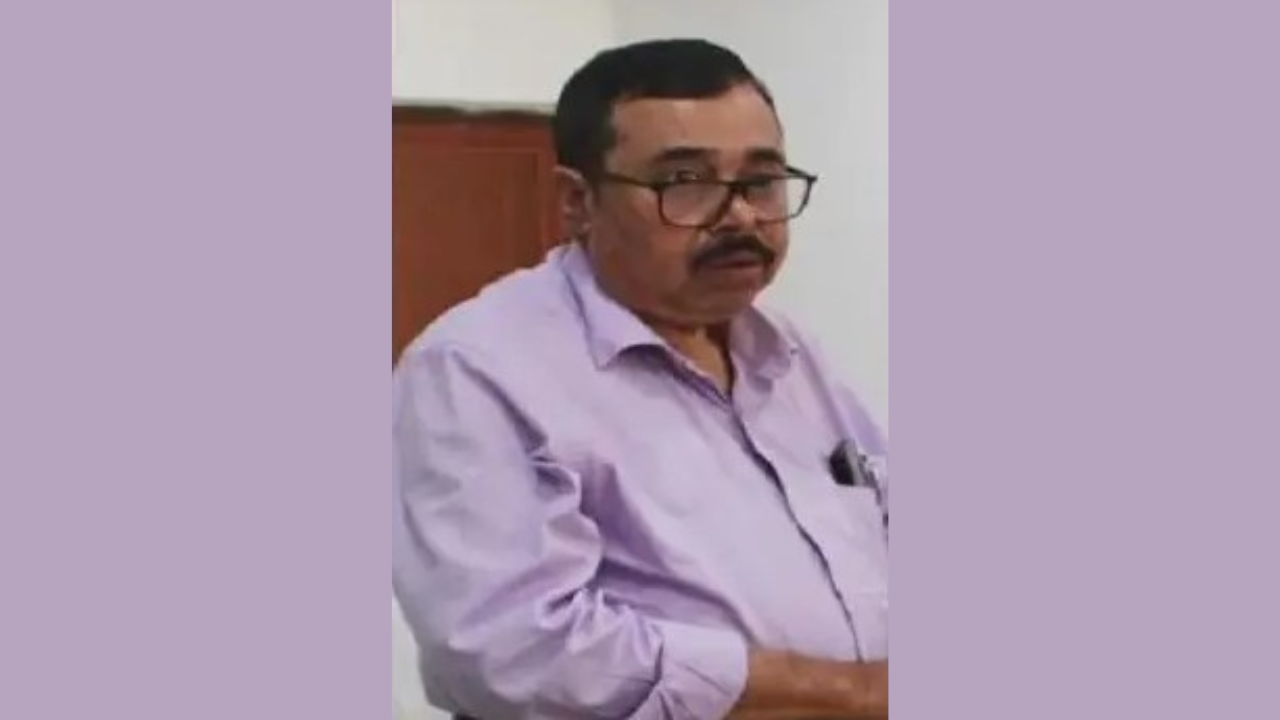 ଭଦ୍ରକରେ ଅଫିସ୍‌ରେ କାମ କରୁ କରୁ ଟଳି ପଡ଼ିଲେ DFO