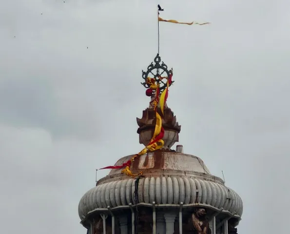 କାଳବୈଶାଖୀରେ ଚିରିଗଲା ନୀଳଚକ୍ରର ପତିତପାବନ ବାନା