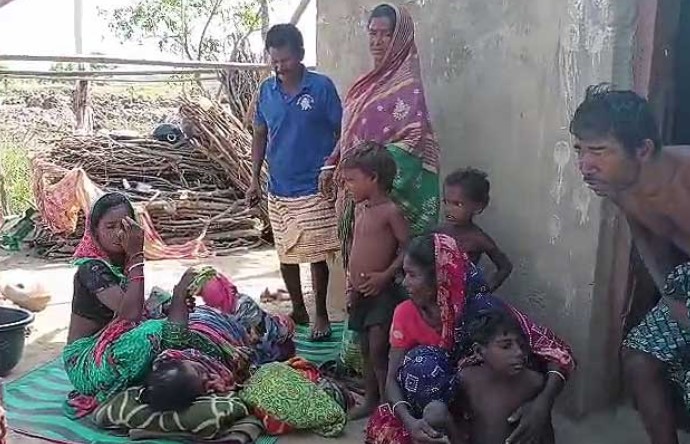 କେନ୍ଦ୍ରାପଡ଼ାରେ କୁମ୍ଭୀର ମୁହଁରୁ ଅଳ୍ପକେ ବର୍ତ୍ତିଲେ ମହିଳା, ଚାମଚରେ ଆଖିକୁ ଆଘାତ କରି ରକ୍ଷା କଲେ ଜୀବନ