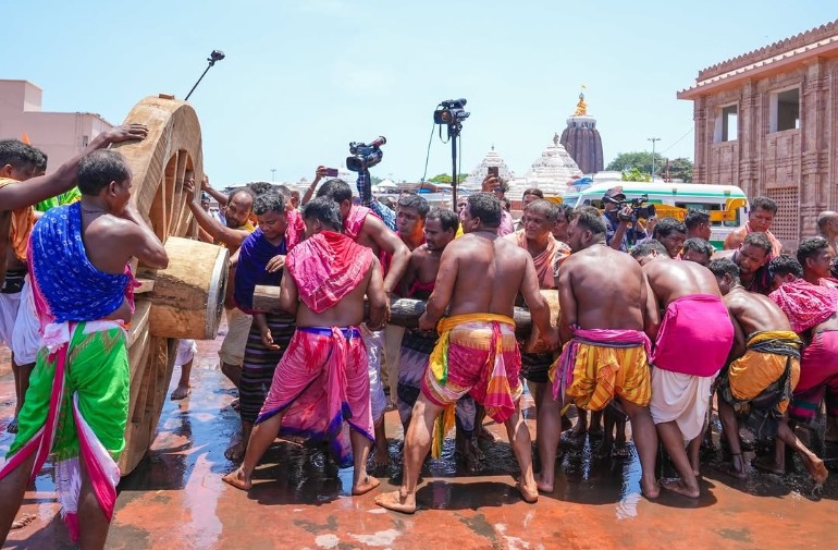 ​ଶ୍ରୀକ୍ଷେତ୍ରରେ ଆଜି ପବିତ୍ର ଭଉଁରୀ ଯାତ୍ରା: ତିନି ରଥରେ ସମ୍ପନ୍ନ ହେବ ‘ଚକ-ଅଖ’ ଡେରା ନୀତି