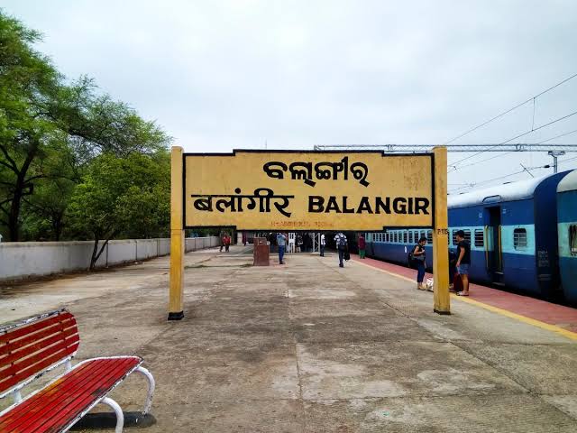 ବଲାଙ୍ଗୀର ରେଳଷ୍ଟେସନରୁ ୧୭ ଶିଶୁ ଶ୍ରମିକ ଉଦ୍ଧାର: ଛତିଶଗଡ଼ର ଠିକାଦାର ଅଟକ