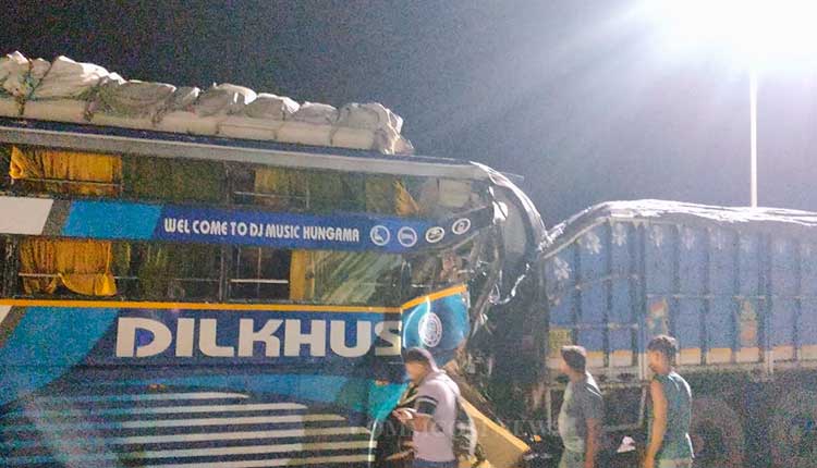 ଅନୁଗୁଳରେ ଭୟଙ୍କର ସଡ଼କ ଦୁର୍ଘଟଣା: ଟ୍ରକ୍ ପଛରେ ପିଟି ହେଲା ଯାତ୍ରୀବାହୀ ବସ୍, ଜଣଙ୍କର ମୃତ୍ୟୁ, ୧୫ ଗୁରୁତର