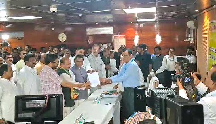 ରାଜ୍ୟସଭା ଉପନିର୍ବାଚନ ପାଇଁ ନାମାଙ୍କନ ପତ୍ର ଦାଖଲ କଲେ ବିଜେପି ପ୍ରାର୍ଥୀ ଦେବାଶିଷ ସାମନ୍ତରାୟ