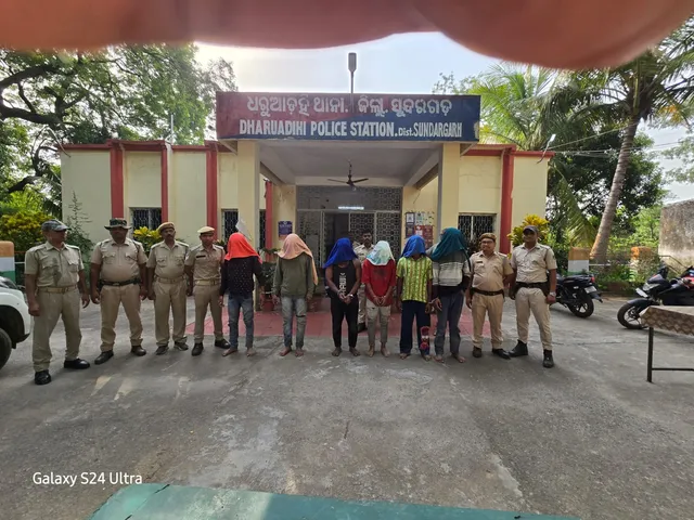 ରୋଗୀ ଦେଖାଇବା ବାହାନାରେ କ୍ଲିନିକ୍‌ରେ ଲୁଟ୍‌: ୨୪ ଘଣ୍ଟା ଭିତରେ ୬ ଅଭିଯୁକ୍ତ ଗିରଫ, ଟଙ୍କା-ବାଇକ୍‌ ଜବତ