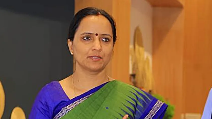 ବିଜେଡିରେ ସୁଜାତା କାର୍ତ୍ତିକେୟନଙ୍କ ଏଣ୍ଟ୍ରି ନେଇ ଚର୍ଚ୍ଚା ଜୋରଦାର, ଶଙ୍ଖ ଭବନରେ ହୋଇପାରେ ବଡ଼ ଘୋଷଣା