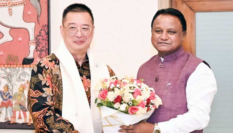 ଓଡ଼ିଶା ଓ ସିଙ୍ଗାପୁର ମଧ୍ୟରେ ବଢ଼ିବ ଦ୍ୱିପାକ୍ଷିକ ସହଯୋଗ: ସିଙ୍ଗାପୁର ହାଇ କମିଶନରଙ୍କ ସହ ମୁଖ୍ୟମନ୍ତ୍ରୀ ମୋହନ ଚରଣ ମାଝୀଙ୍କ ଆଲୋଚନା