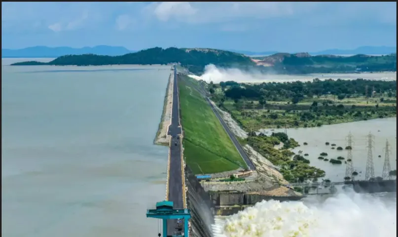 Hirakud Dam Gates Opened: ହୀରାକୁଦ ବନ୍ଧର ୧୦ ଫାଟକ ଖୋଲିଲା, ମହାନଦୀକୁ ଛଡ଼ାଯାଉଛି ବନ୍ୟାଜଳ