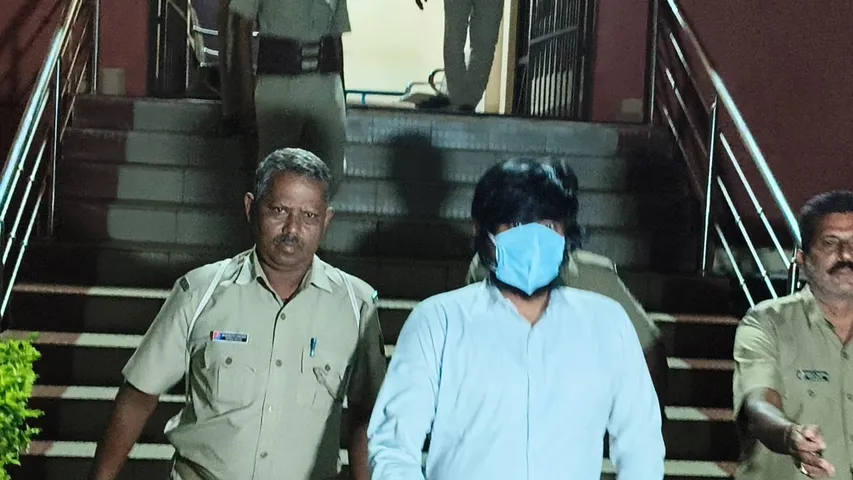 ACF Soumyaranjan Mahapatra Death Case: ପାରଳାଖେମୁଣ୍ଡି କୋର୍ଟରେ ଆତ୍ମସମର୍ପଣ କଲେ ପୂର୍ବତନ DFO ସଂଗ୍ରାମ କେଶରୀ ବେହେରା, ଜାମିନ ଖାରଜ