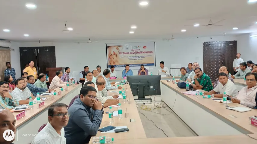 Healthcare Infrastructure: ସମ୍ବଲପୁରର ୨୬ ସ୍ୱାସ୍ଥ୍ୟକେନ୍ଦ୍ରର ସମୀକ୍ଷା, ୩୦-୬୦-୯୦ ଦିନିଆ କାର୍ଯ୍ୟଯୋଜନା କାର୍ଯ୍ୟକାରୀ ପାଇଁ ନିର୍ଦ୍ଦେଶ