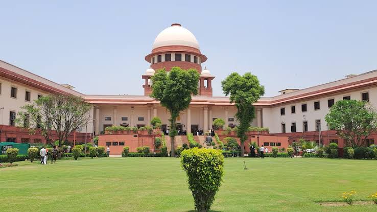 Supreme Court: ଲିଭ୍-ଇନ୍ ସମ୍ପର୍କରେ ଥିବା ମହିଳାଙ୍କୁ ମଧ୍ୟ ମିଳିବ ପତ୍ନୀଙ୍କ ଭଳି ଆଇନଗତ ସୁରକ୍ଷା: ସୁପ୍ରିମକୋର୍ଟ