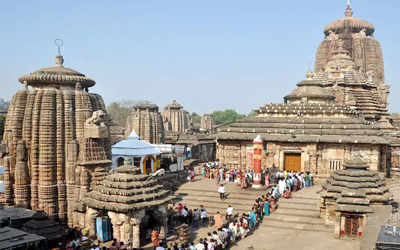ସେବାୟତଙ୍କ ବିବାଦ ଯୋଗୁଁ ଲିଙ୍ଗରାଜ ମନ୍ଦିରରେ ନୀତିକାନ୍ତି ବନ୍ଦ: ପ୍ରଥମ ଶ୍ରାବଣ ସୋମବାରରେ ଶ୍ରଦ୍ଧାଳୁ ନିରାଶ