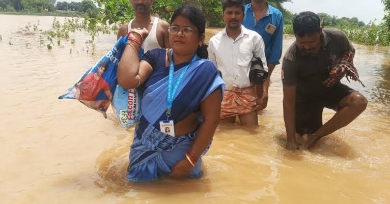 ଯାଜପୁରରେ ବନ୍ୟା ବିଭୀଷିକା: ବିଞ୍ଝାରପୁରରେ ଘାଇ ଯୋଗୁଁ ବ୍ୟାପକ କ୍ଷୟକ୍ଷତି, ସ୍କୁଲରେ ପଶିଲା ପାଣି